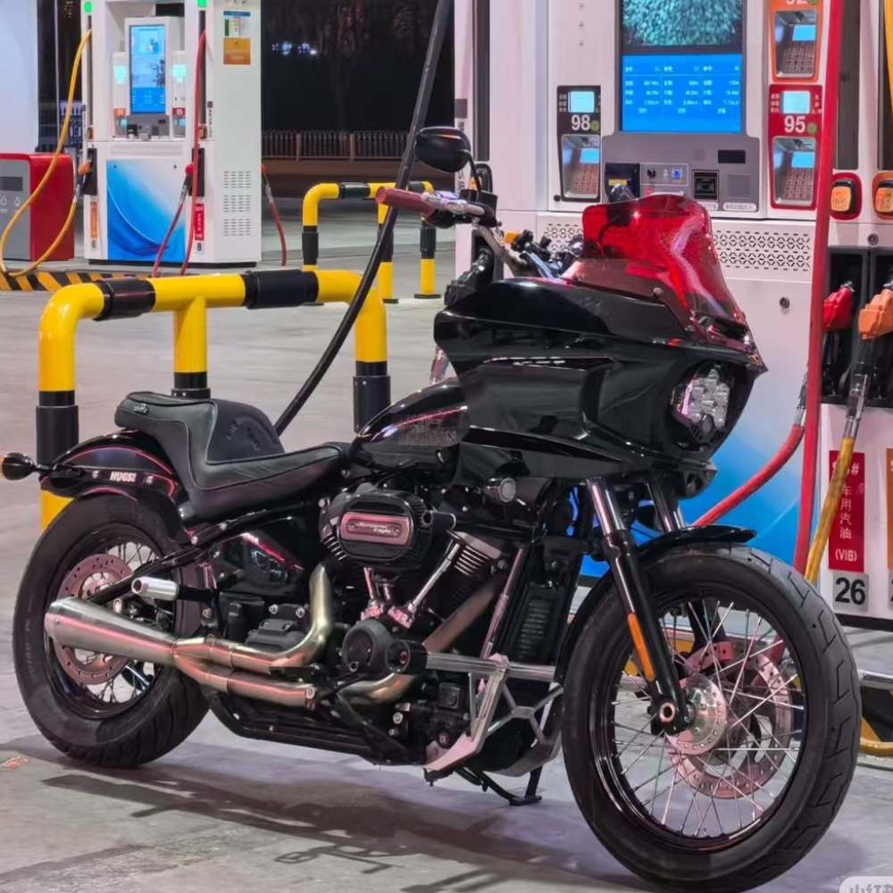 Owiewka ST Club Style z dźwiękiem Harley Softail 2018+