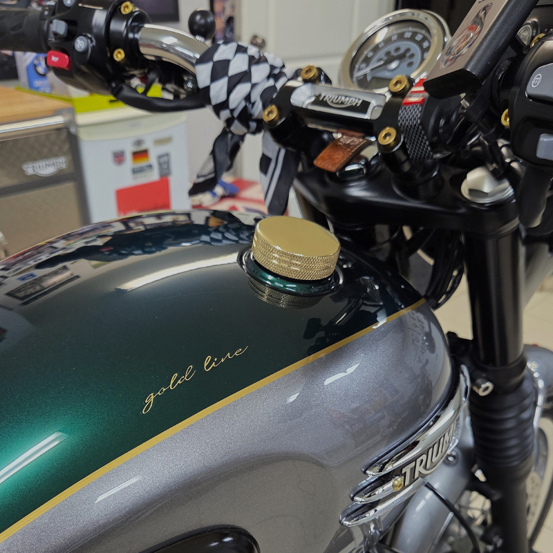 Czapka z daszkiem Triumph Classic Mosiężna