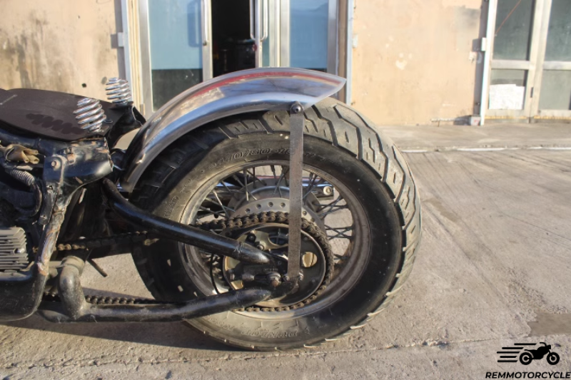 Czarny tylny błotnik motocyklowy