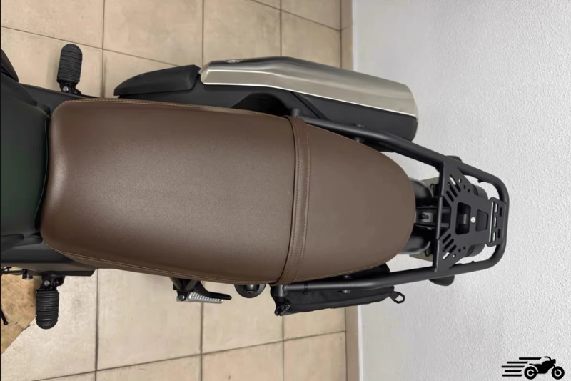 Honda SCL500 luggage rack box mount