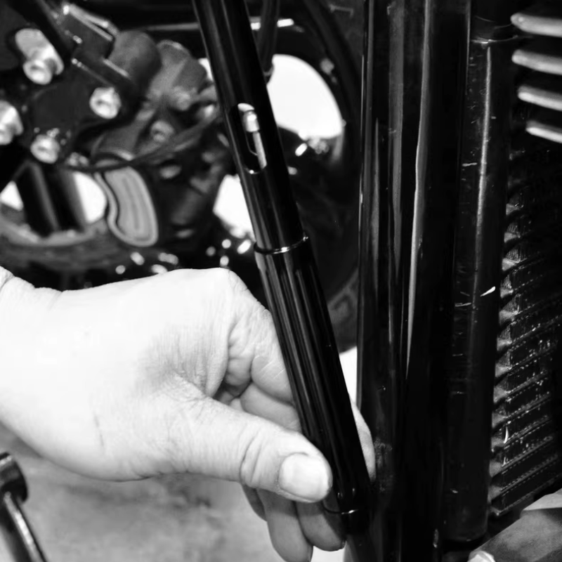 Zestaw przedłużacza linki sprzęgła do Harleya M8 (2017–2023)