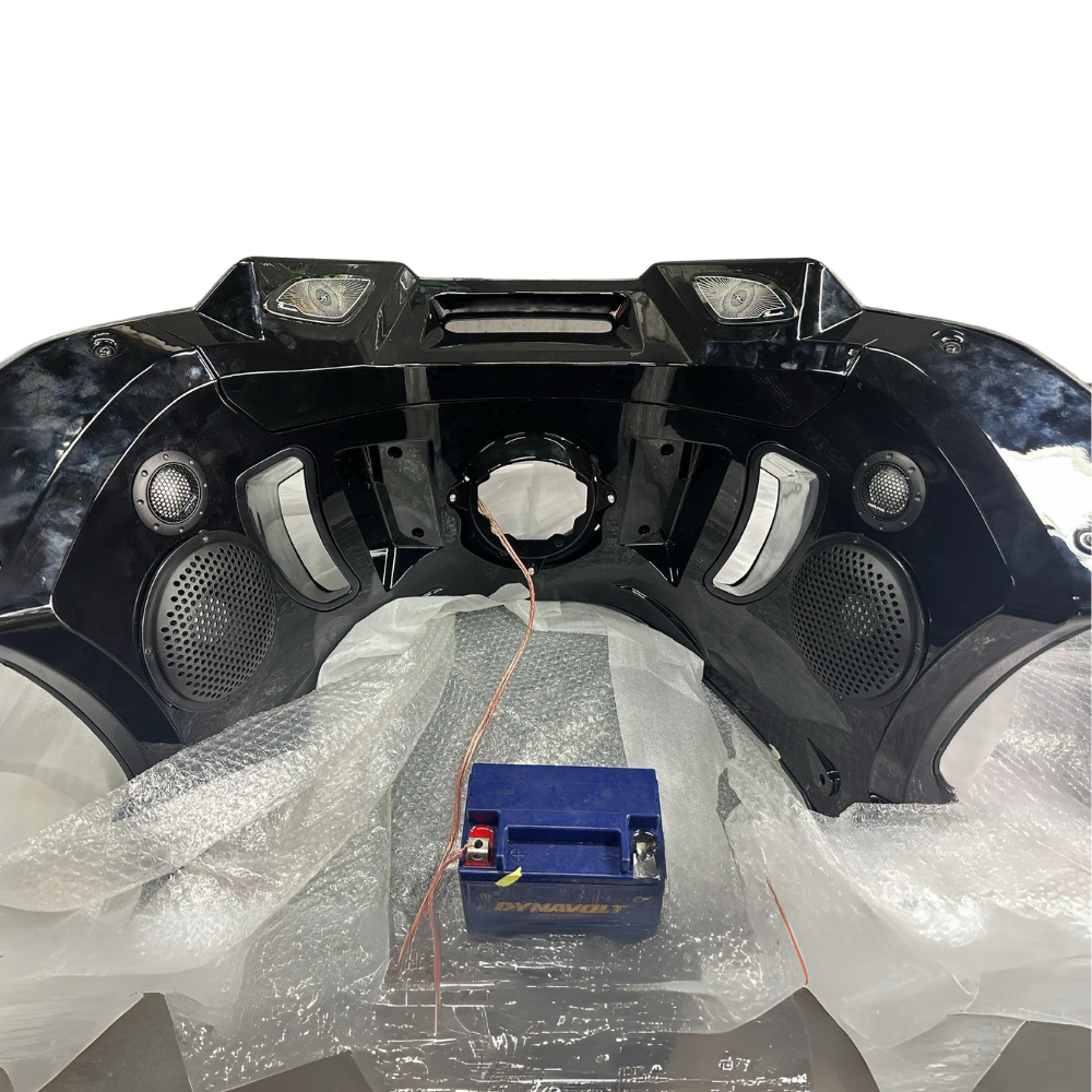 Owiewka ST Club Style z dźwiękiem Harley Softail 2018+