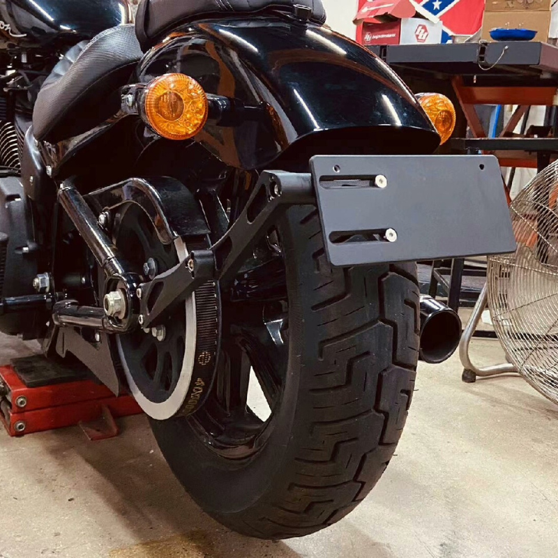 Regulowany uchwyt na talerz Softail M8