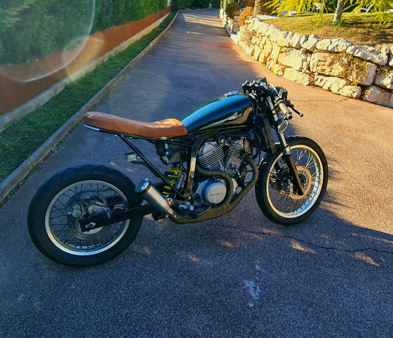 La Honda Transalp 600 Cafe Racer / Bratcafe d'Esteban