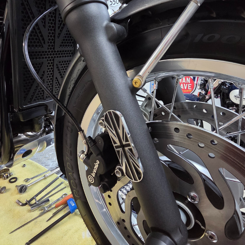 Odblaski na widelcu do Triumph Classic