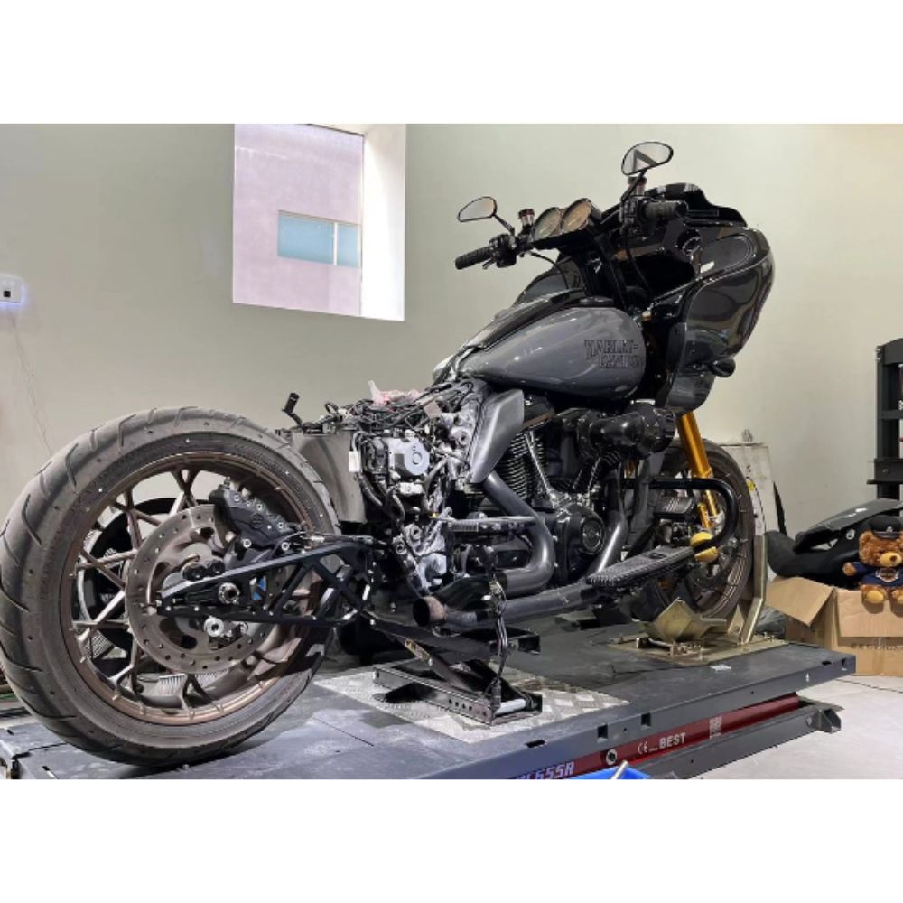 Aluminiowy wahacz Harley Touring 2014+