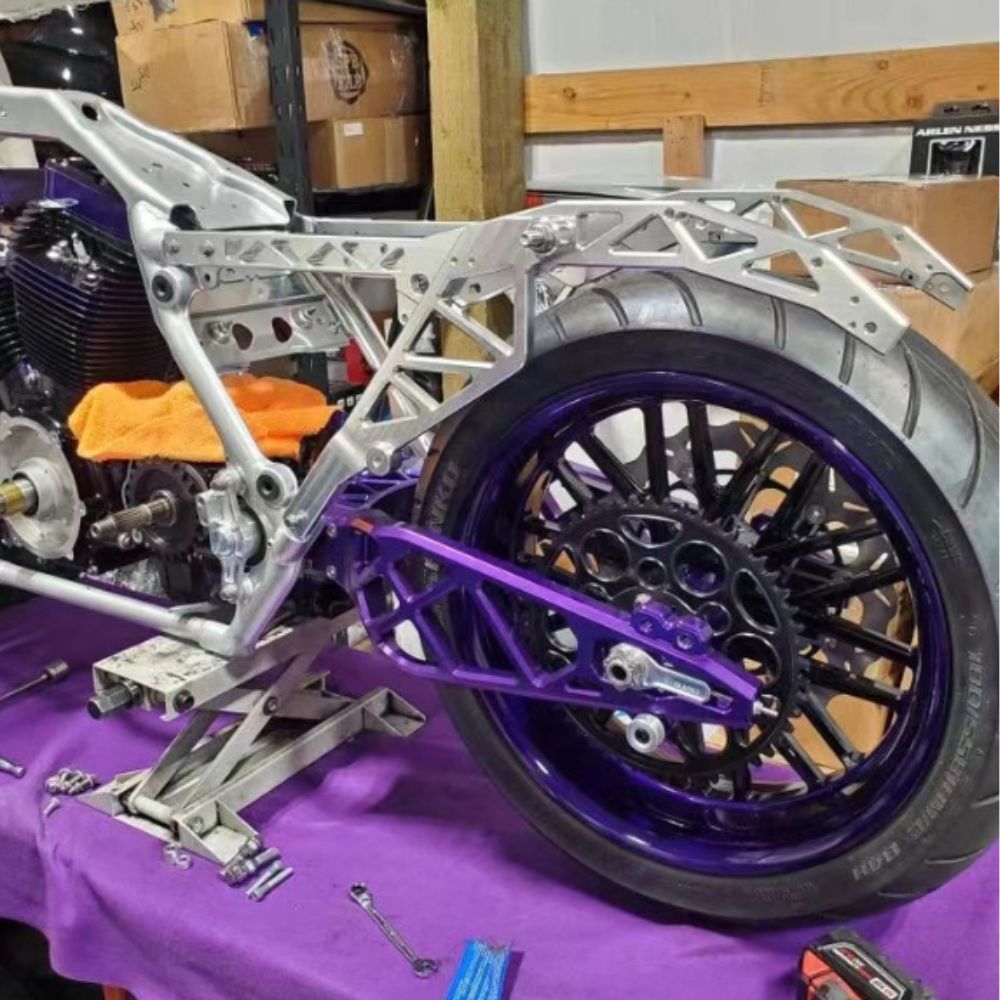 Aluminiowy wahacz Harley Touring 2014+