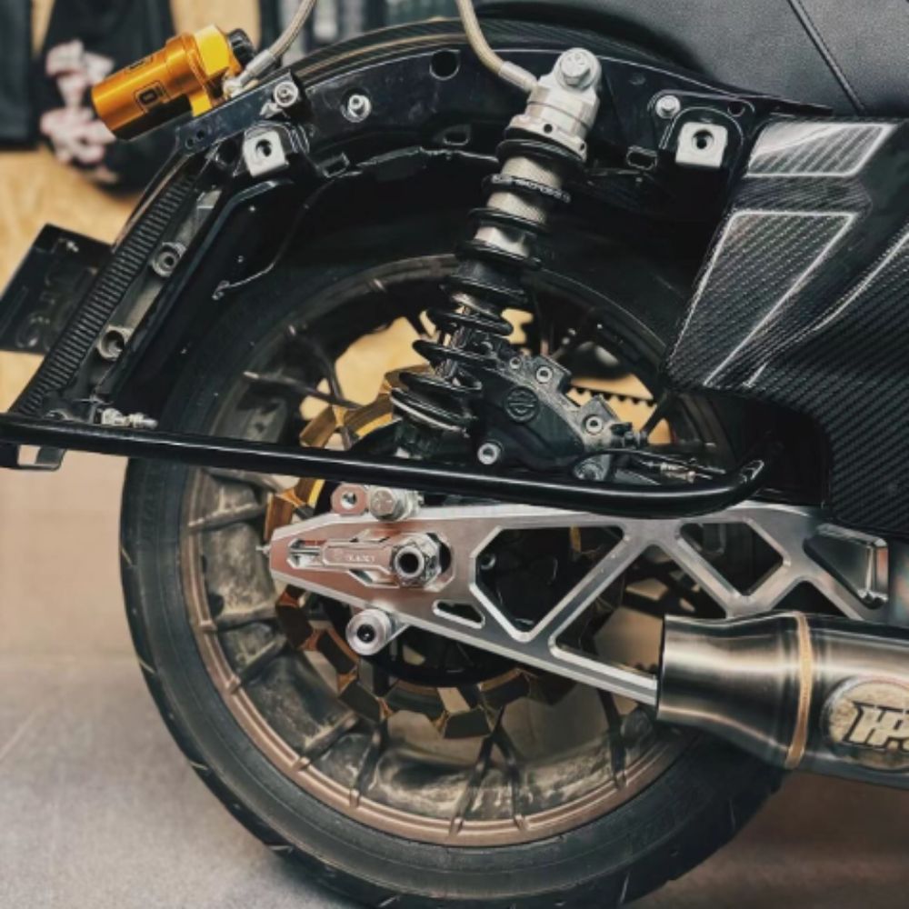 Aluminiowy wahacz Harley Touring 2014+
