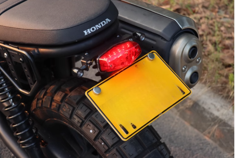 Kit feu arriere avec support de plaque HONDA CL500