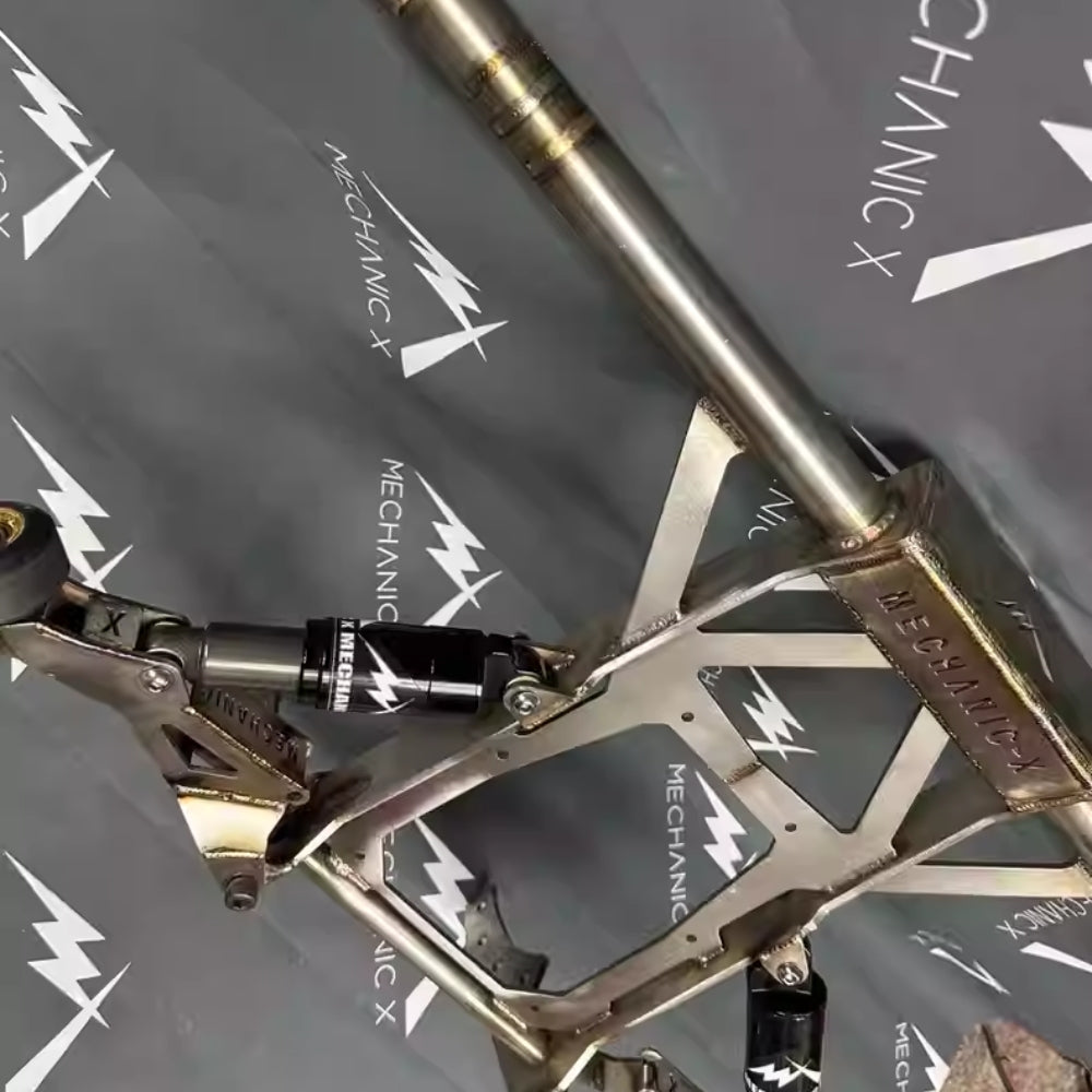 Crashbar MechaX Softail M8 – wzmocniona stal nierdzewna Clubstyle