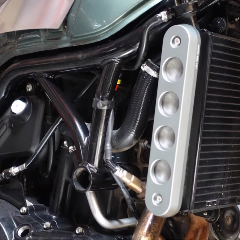 Pokrownice boczne Benelli Leoncino 500