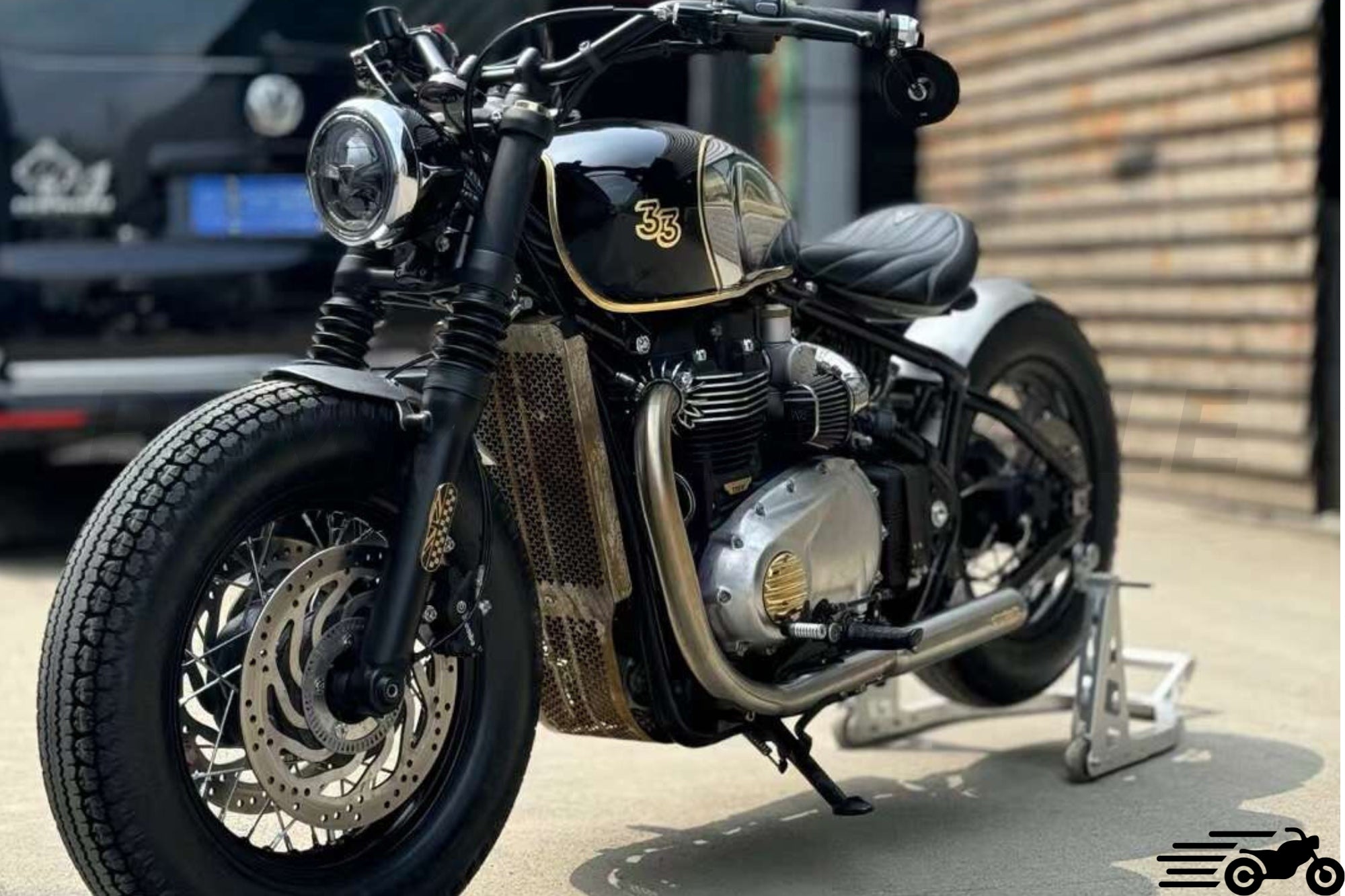 Krótki triumf Bobber 1200 wydech