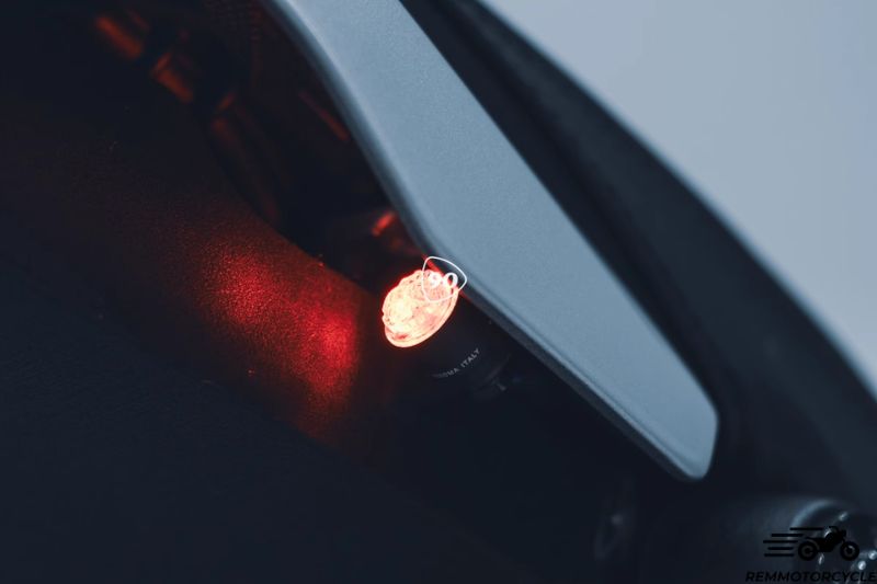 Coque arrière + feu LED intégré BMW R18