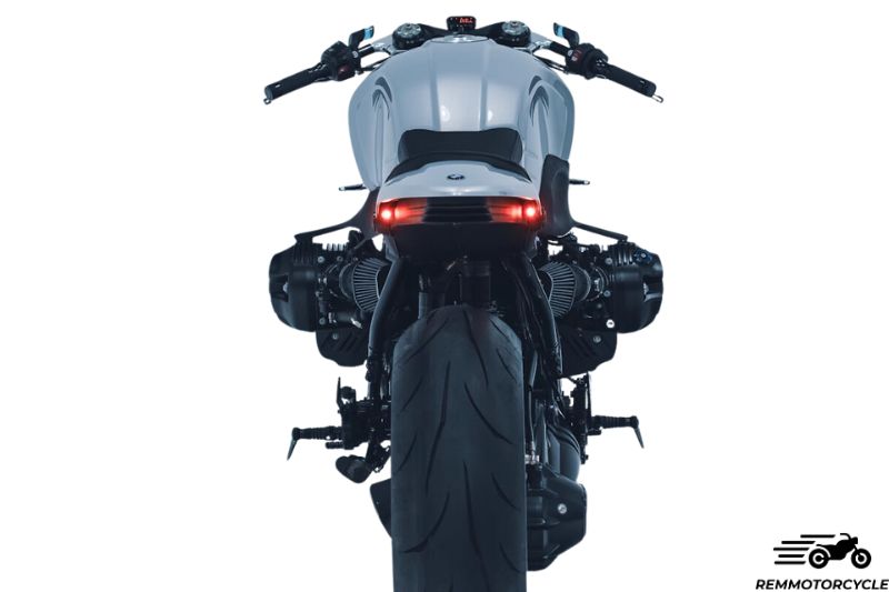 Coque arrière + feu LED intégré BMW R18