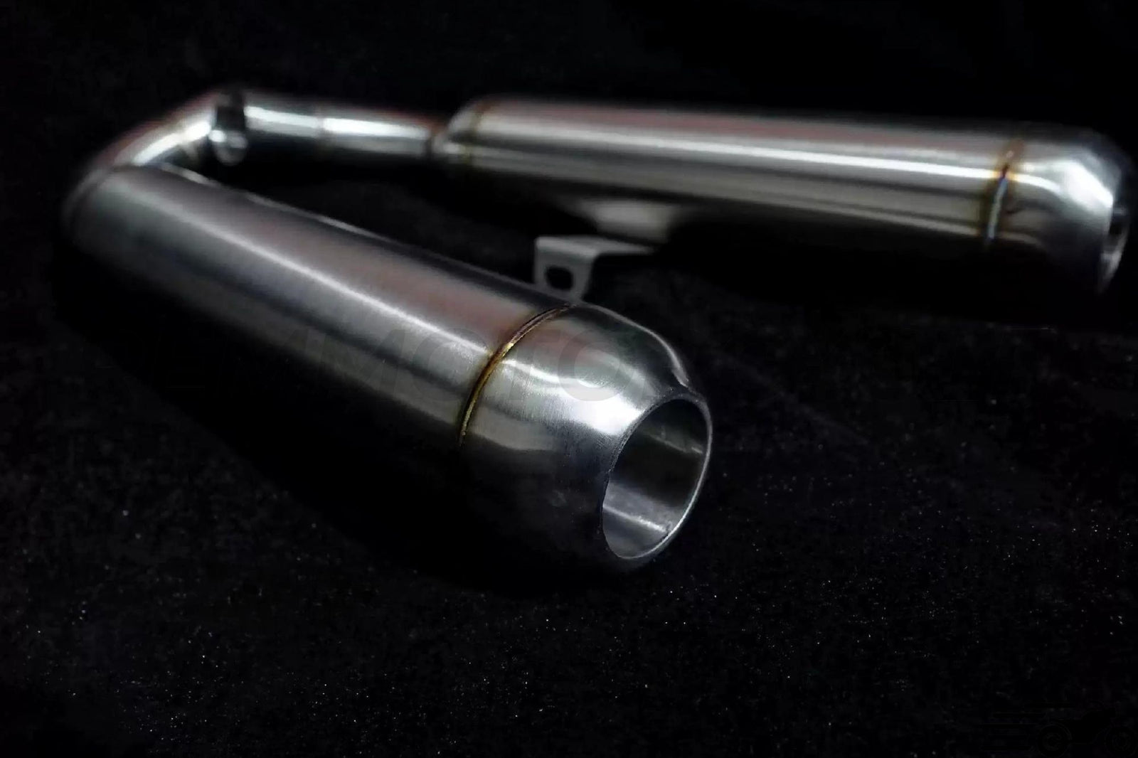 Jedenaście krótkich spalin dla Cromwell 1200