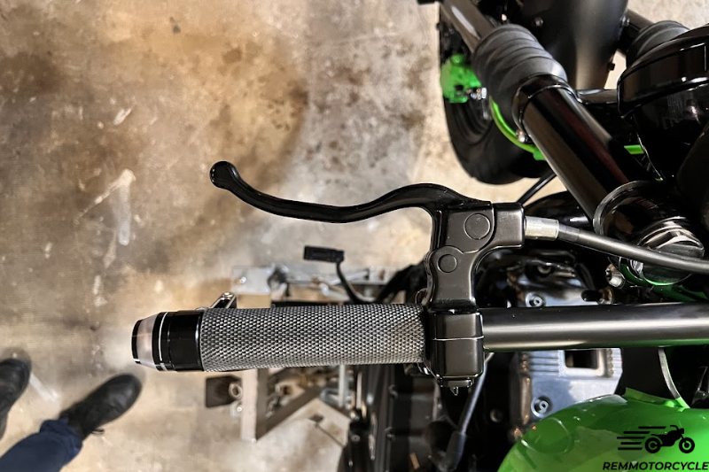 Leviers frein + embrayage commodos intégrés Remmotorcycle