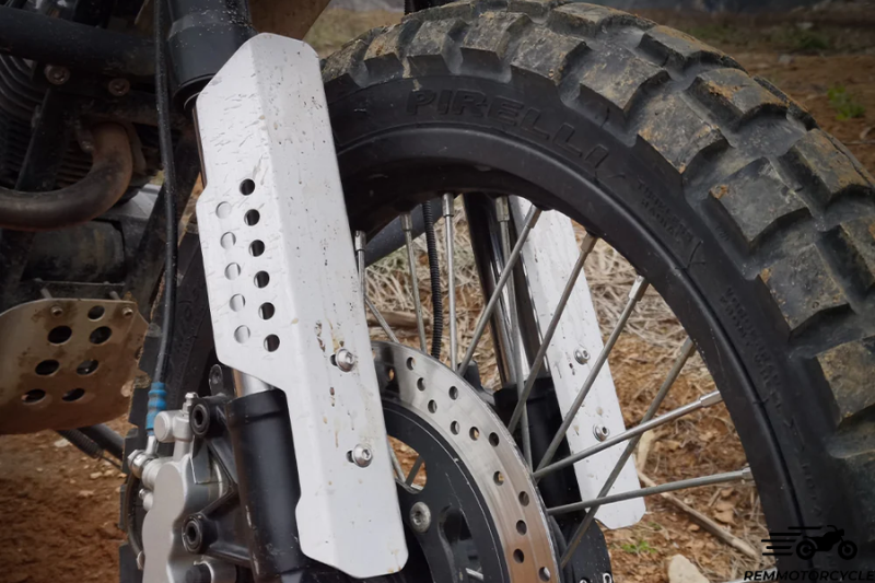 Aluminiowy uniwersalny widelc