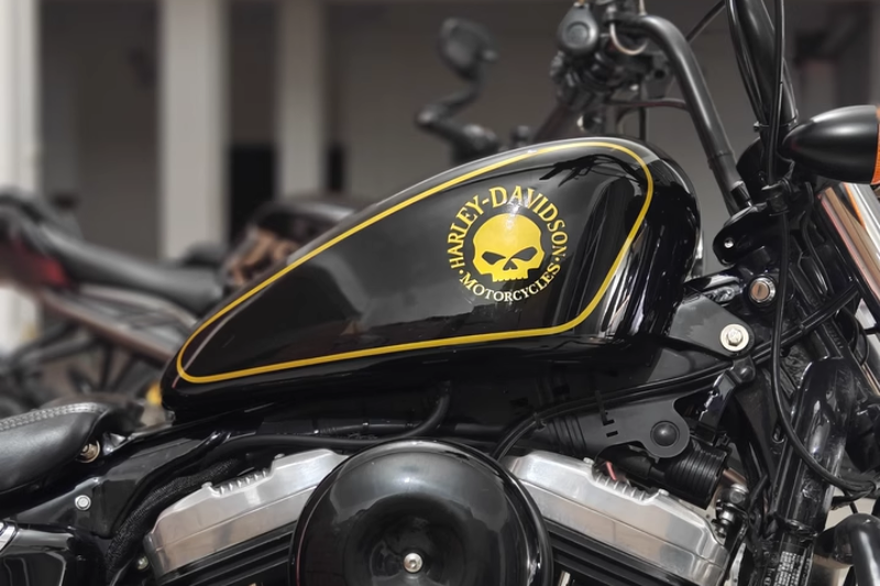 14 -litrowy czołg sportowy