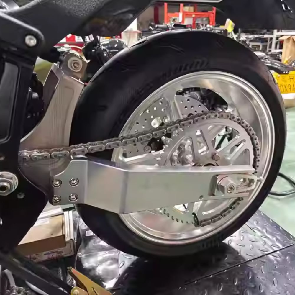 Wahacz Softail M8 CNC z aluminium 6061/7075