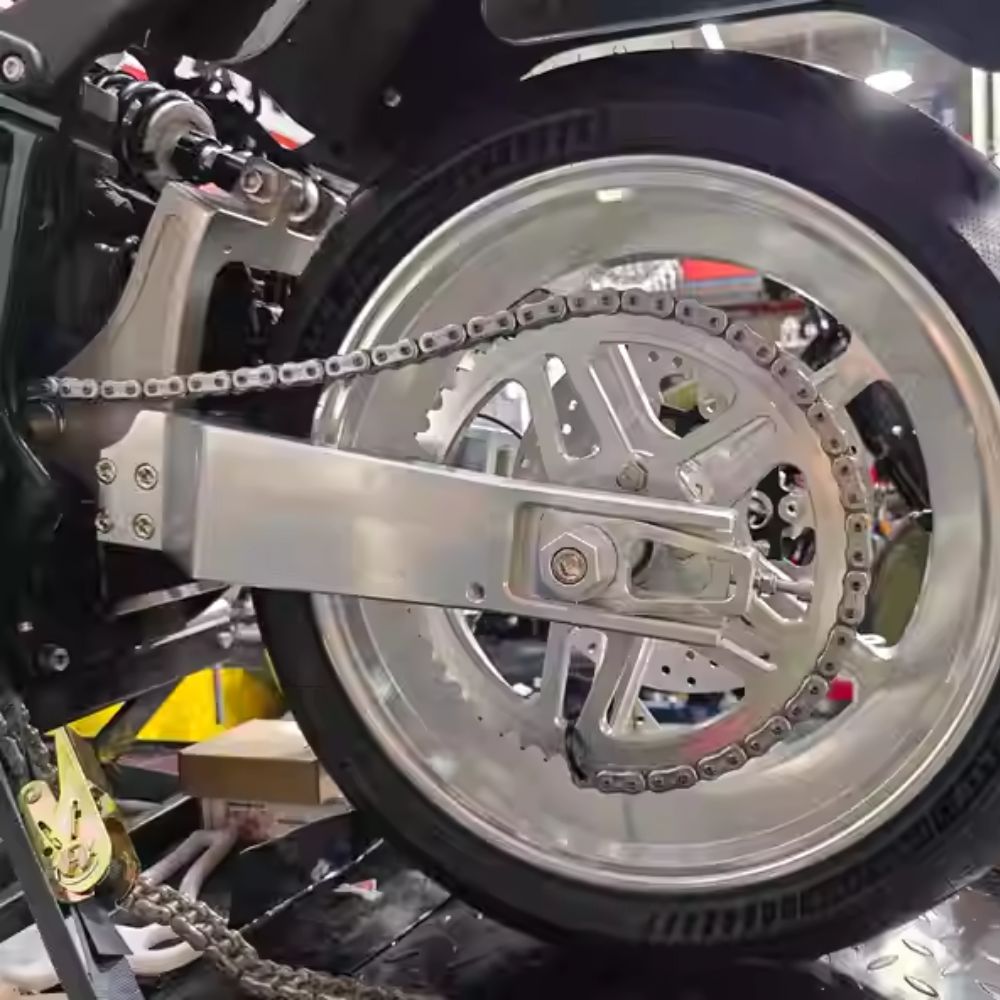 Wahacz Softail M8 CNC z aluminium 6061/7075