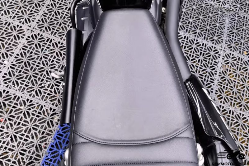 Sacoche latérale cuir Triumph Scrambler 1200