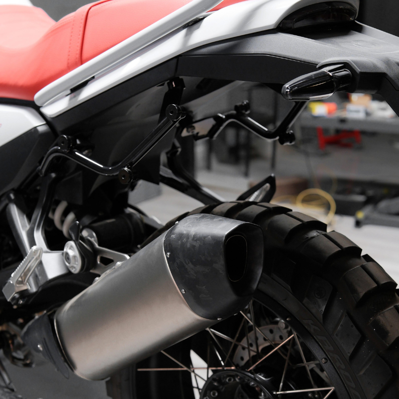 Cache d’embout d’échappement carbone – BMW R12GS