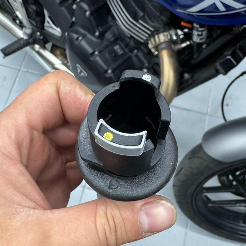 Cale anti‑jeu d’accélérateur – Speed 400 / Scrambler 400 X