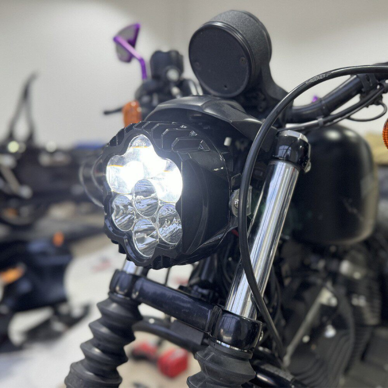 Phare haute luminosité Sportster 883/1200 avec support