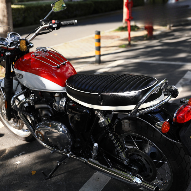 Klasyczne siodełko Bonneville T100/T120