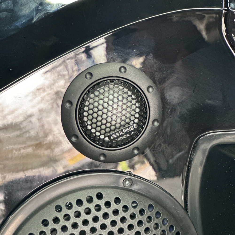 Owiewka ST Club Style z dźwiękiem Harley Softail 2018+