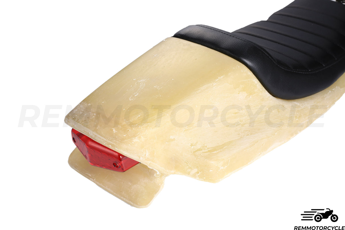 Hull + Flat Track czarne lub brązowe siodło z tylnym światłem