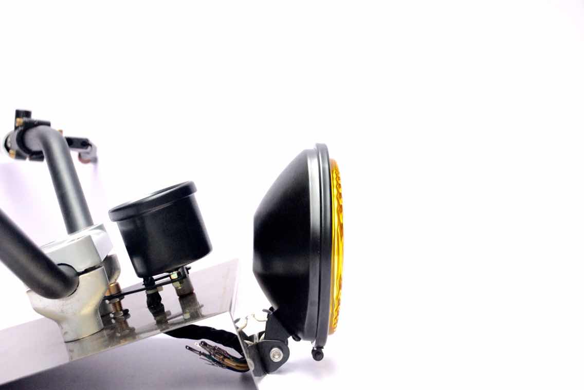 Phare Avant 14 cm plusieurs couleurs disponibles - REMMOTORCYCLE