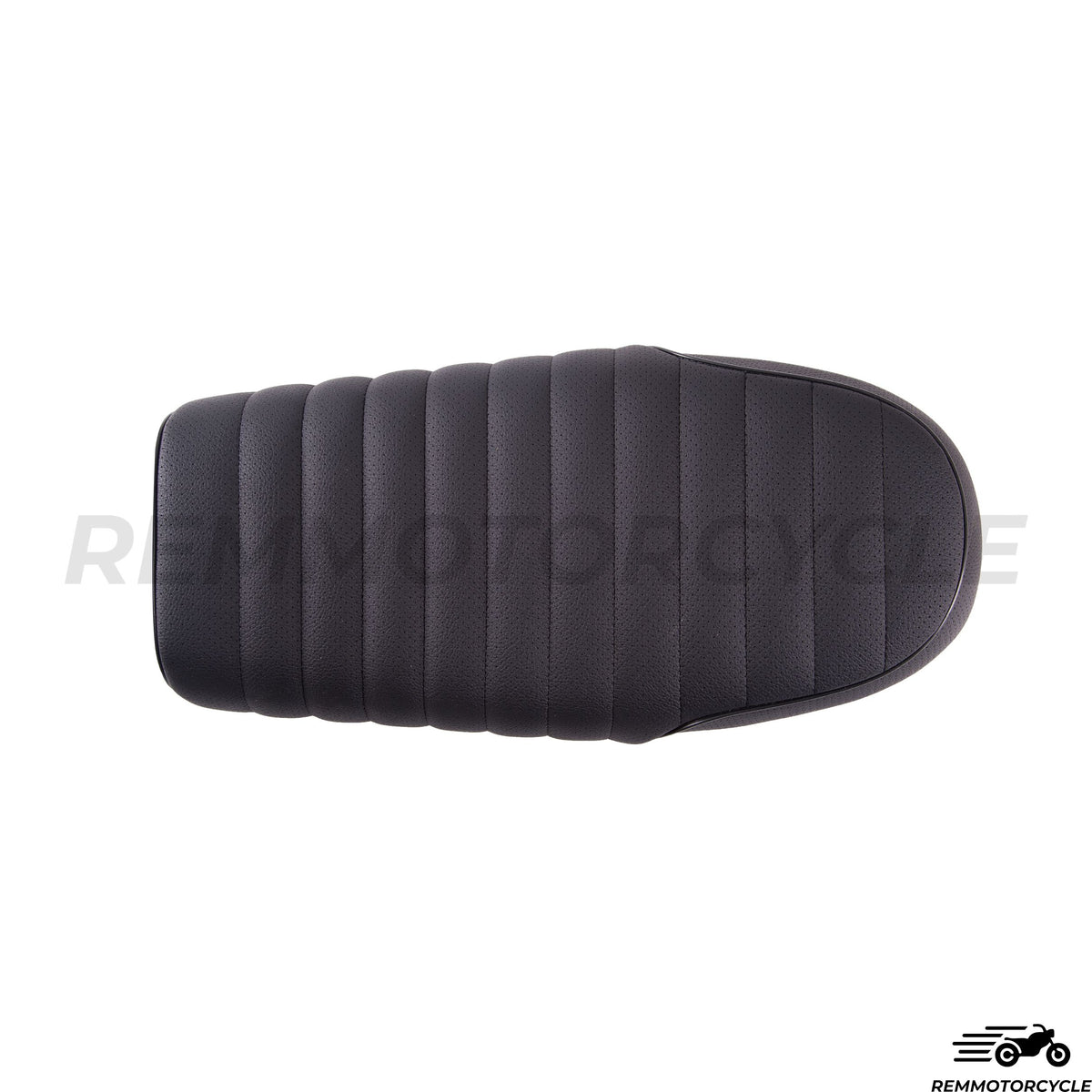 Perforowane czarne siodło