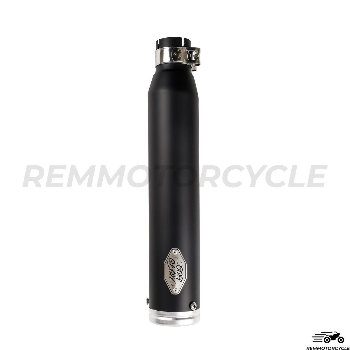 Czarny wydech z szybką szykaną