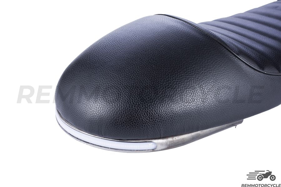 Racing Black Saddle + Paraditic Cligntotic LED pętla